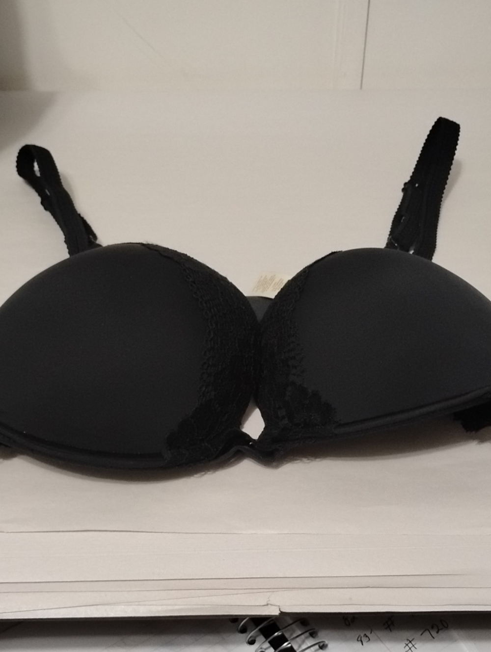 CAMIO MIO Everyday Black Lace-Accent T-Shirt Bra
